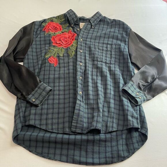 Furst Of A Kind Embroidered Plaid Oversized Button Down Flannel Shirt One Size - Picture 1 of 9